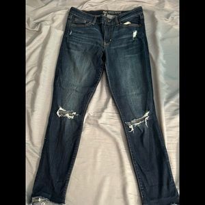 Gap Ripped jeggings/legging style jeans size 6R.